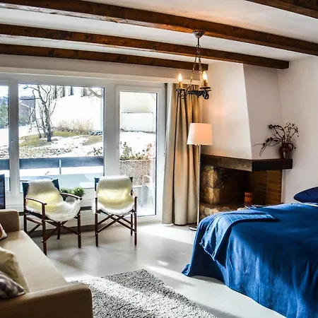 Apartment Romantisches Studio Mit Panorama-blick Und Pool St. Moritz